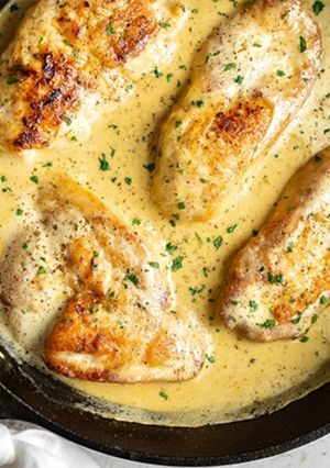 Une photo de Blanc de poulet sauce moutarde