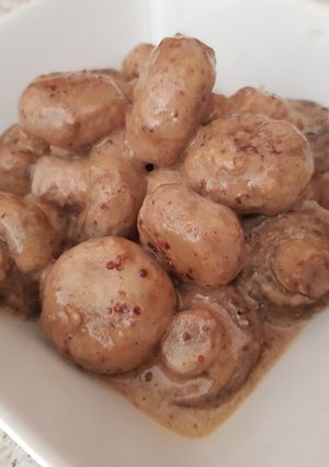 A picture of My Garlic Buttered Mustard Mushrooms in a creamy sauce 😀.
