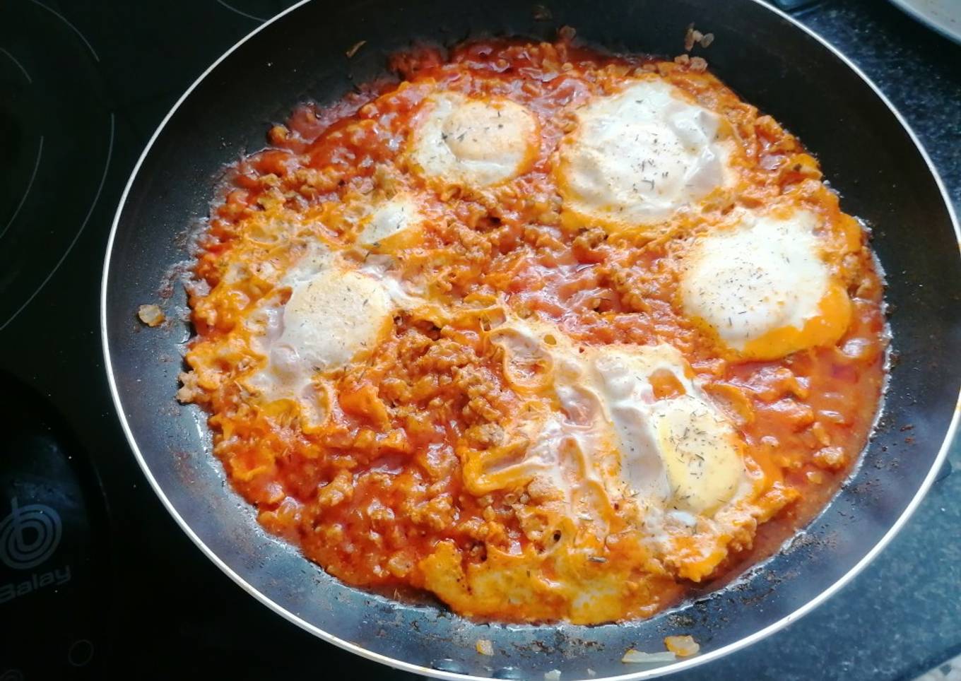 Huevos a la italiana con carne picada