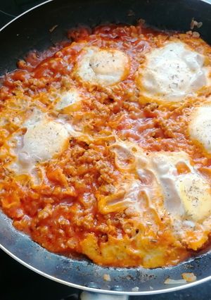 Una foto de Huevos a la italiana con carne picada