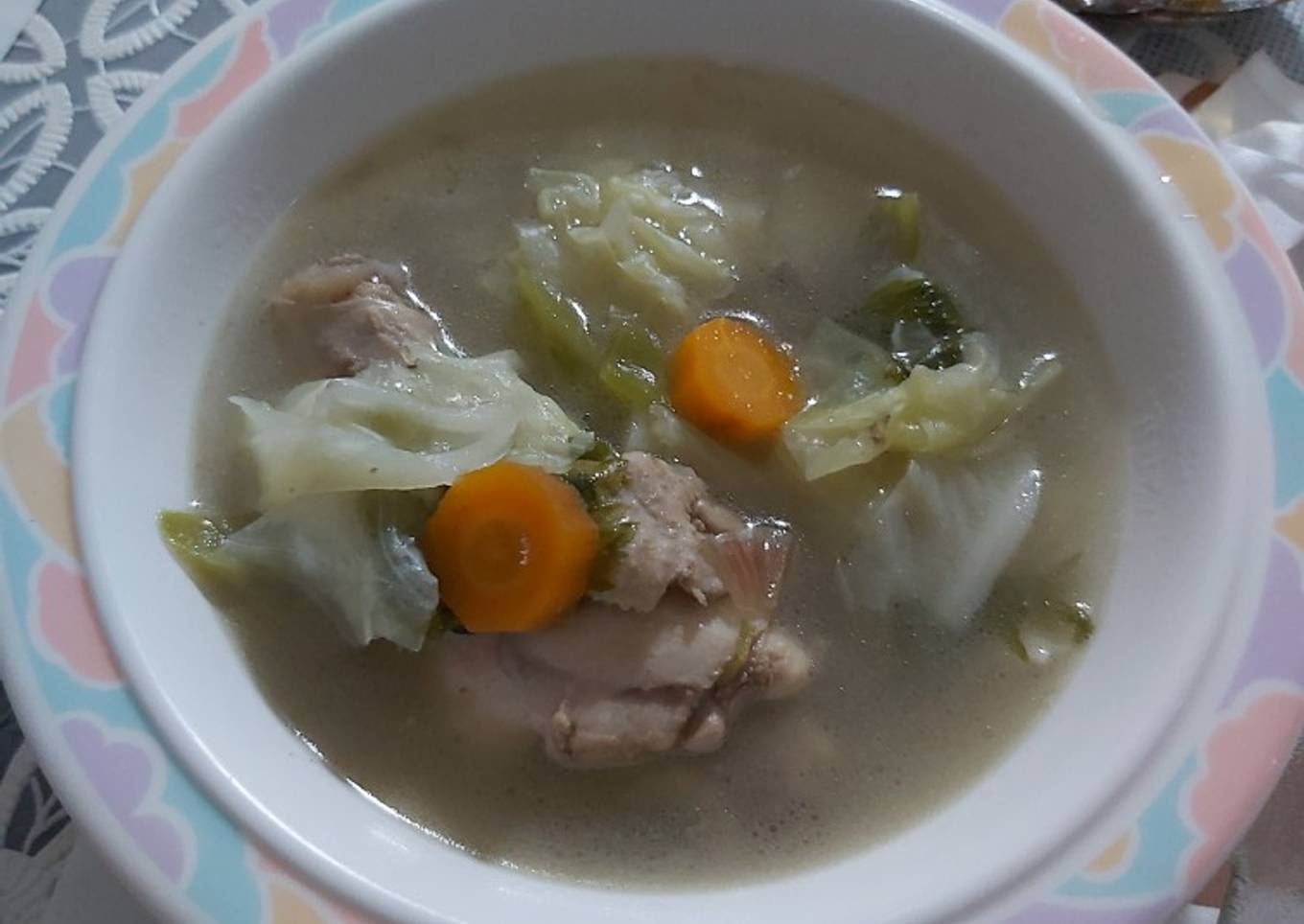 Sup ayam dengan sayuran