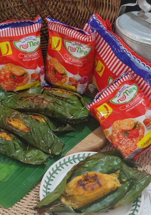 Gambar Pepes Ayam Mee Segera