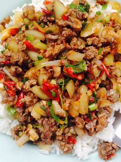 รูปของ กะเพราเนื้อราดข้าว