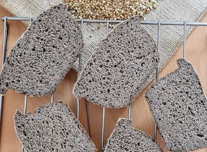 Una foto de Pan de harina de trigo sarraceno con Psyllium husk 🍞Pan orgánico, integral y sin gluten
