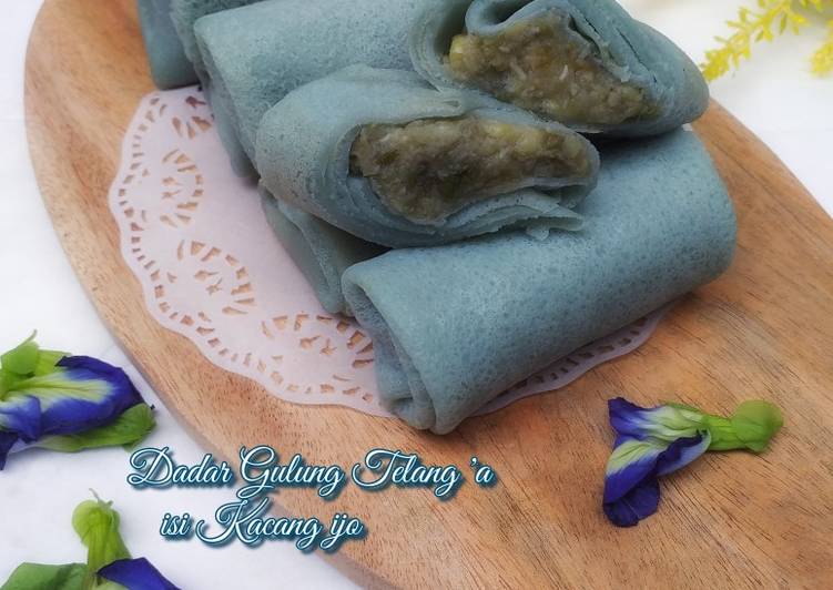 4.23 Dadar Gulung telang'a isi kacang hijau