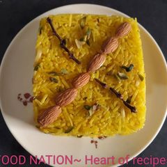 A picture of Kesariya chawal.