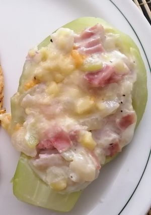 Una foto de Chayotes rellenos