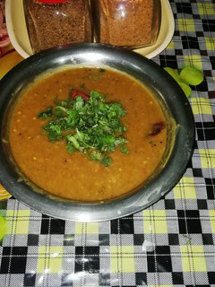 डाळ वांगे(dal vangi recipe in marathi) रेसिपी चे मुख्य फोटो