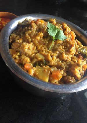 A picture of Sahi veg khichdi.
