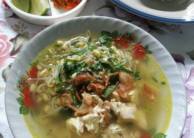 Soto Ayam Kuning Bening