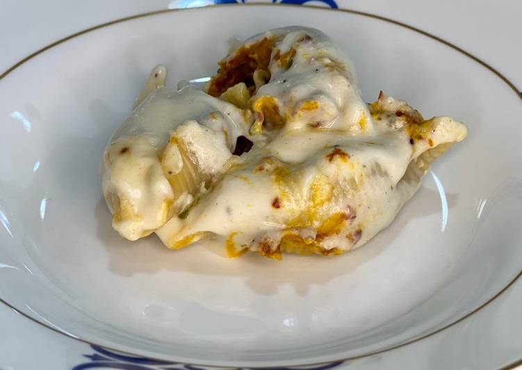 Conchiglione de carne seca e abóbora ao molho branco - Tudogosreceitas