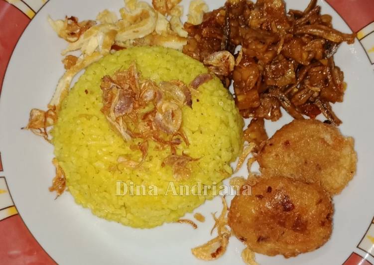 Resep Nasi Kuning Wangi (Rice cooker), Bikin Ngiler