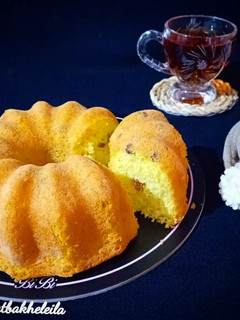 عکسی از دستور کیک نارگیلِ زعفرونی-کشمشی