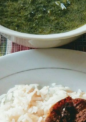 صورة لوصفة السبانخ مع الارز والدجاج المحمر🍚🍗