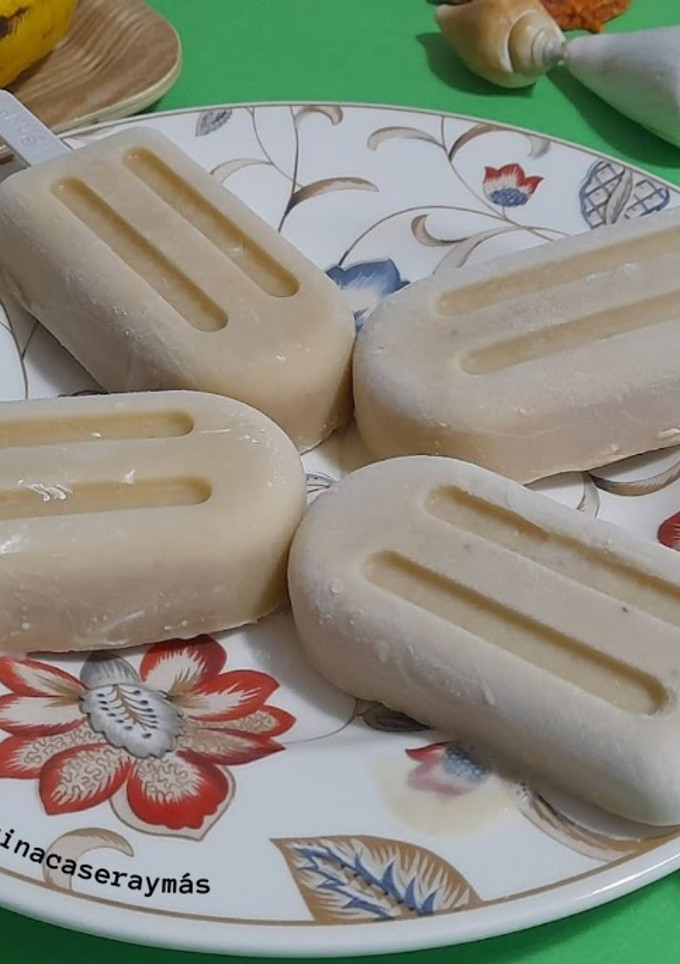 Una foto de Polos de plátano -sin azúcar-
