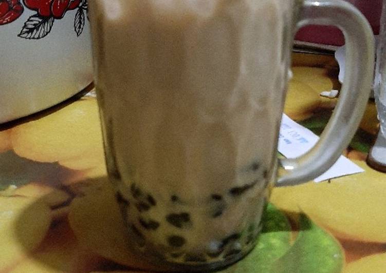 Langkah Mudah untuk Membuat Brown sugar tea fresh milk with boba, Enak Banget