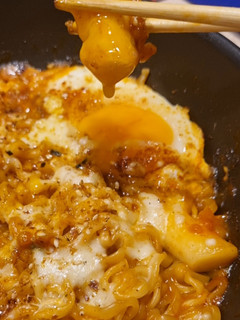 Una foto de Ramen coreano picante Buldak