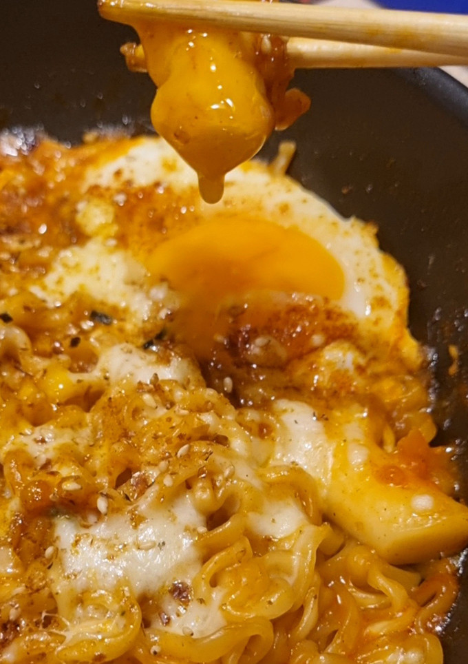 Una foto de Ramen coreano picante Buldak