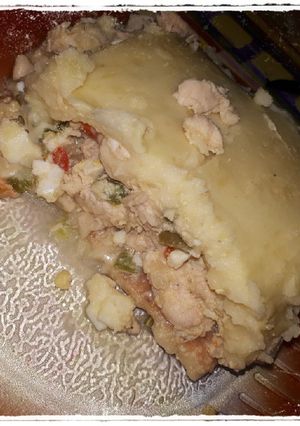 Una foto de Pastel de papa y pollo con base crujiente