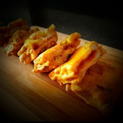 A picture of Masala Besan Bread Pakodas.