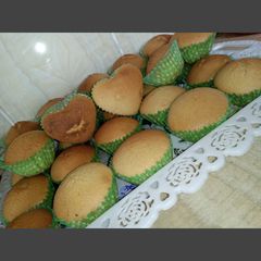 A picture of Vanilla cupcakes.