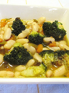 Una foto de Guiso Steinburg de judiones con brócoli - veggie