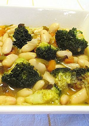Foto principal de Guiso Steinburg de judiones con brócoli - veggie
