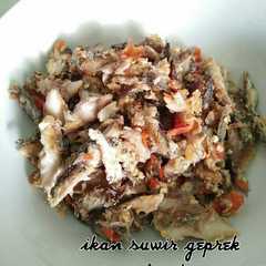 Ikan Suwir Geprek রেসিপির প্রধান ছবি