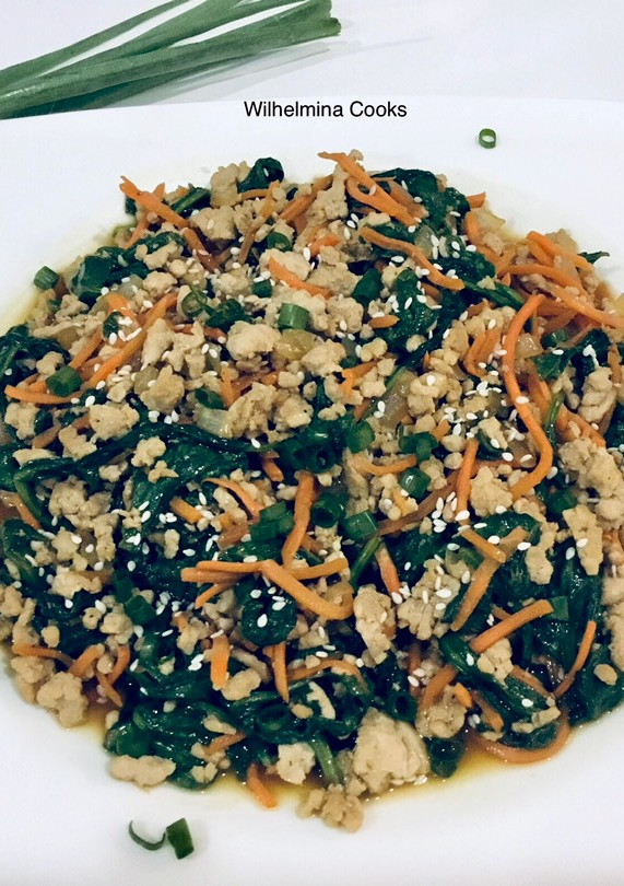 A picture of Ground Pork Stir Fry With Spinach and Carrot.