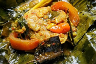 Langkah Mudah untuk Membuat Pepes ayam kemangi bumbu kuning Rumahan