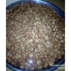 A picture of Cinnamon crunchy chinchin.
