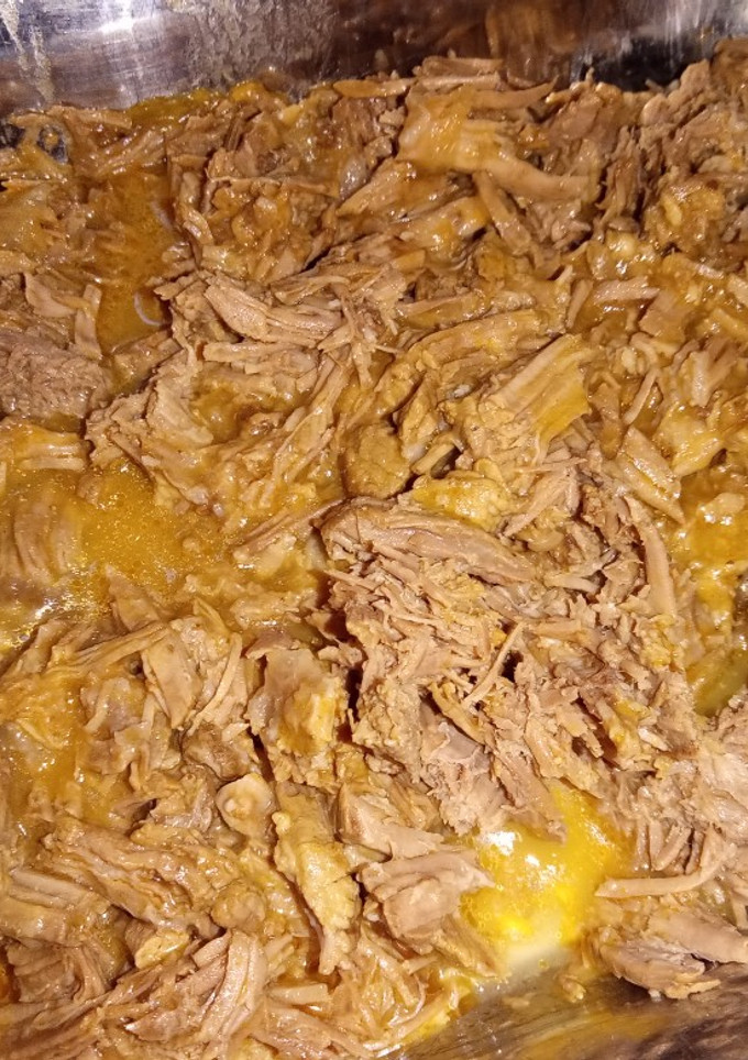 Una foto de Carne desmechada en olla a presión 😋😋😋