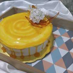 Una foto de Bitter Yellow Cake💛✨