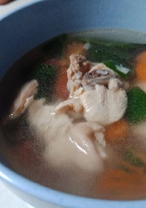Foto resep Sop ayam (menu buat si kecil yg lgi pilek)