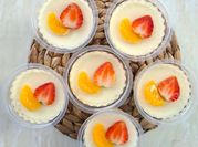 Gambar puding susu topping buah
