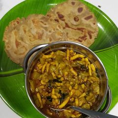 A picture of Turai ganthiya sabji.