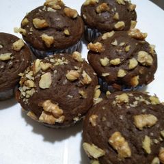 A picture of Chocolate walnuts muffins.