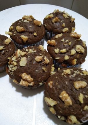 A picture of Chocolate walnuts muffins.