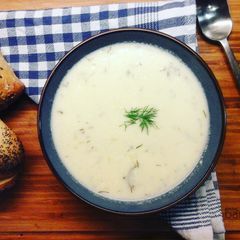 A picture of Yogurt soup.