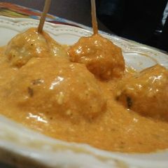 A picture of Aloo kofte.