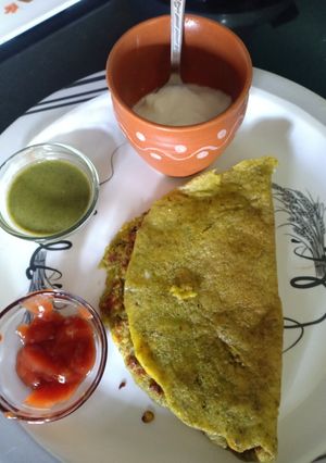 છિલકા વાળી મગની દાળના ઢોસા (Moong Dal Dosa Recipe In Gujarati) રેસીપી મુખ્ય ફોટો