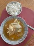 Sopa de Pescado con Merluza, Repollo y Miso