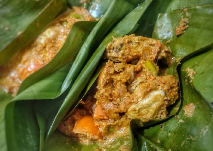 Langkah Mudah untuk Membuat Botok ayam bumbu kacang Anti Gagal