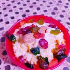 Strawberry pudding A picture of Strawberry pudding.