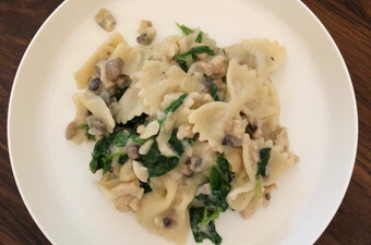 Resep Mpasi 1+ Creamy Mushroom Chicken Pasta Enak