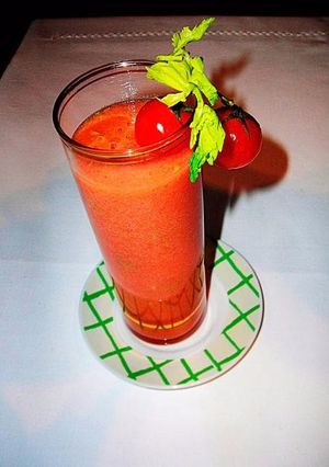 Foto principal de Licuado de tomates y pencas de apio