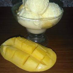 A picture of IGLOO style Mango icecream.