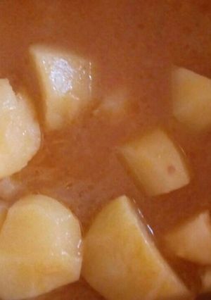 A picture of Waru-(Potatoes).
