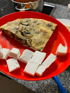 Una foto de Tortilla de champiñones para cena