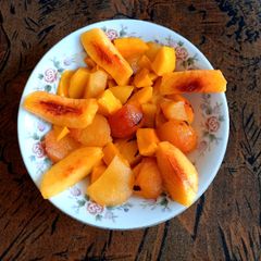 A picture of Fruit chat 🥭🫐🍑🥭.